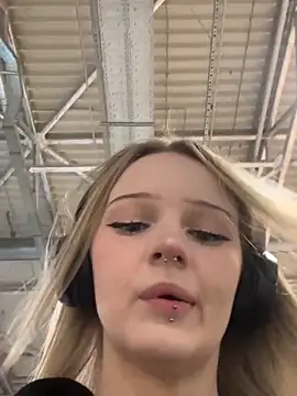 Snapshot of softlyblessed chatting on 10-14-25, 02:29 softlyblessed online show from 10-14-25, 02:29