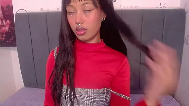 SachaBratz online show from 02-05-26, 11:26