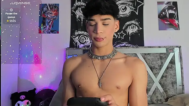 Snapshot of Dark_Boy26 chatting on 05-29-26, 01:36 Dark Boy26 online show from 05-29-26, 01:36