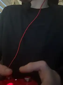 Snapshot of EssenerHandwerker chatting on 01-19-26, 04:11 EssenerHandwerker online show from 01-19-26, 04:11