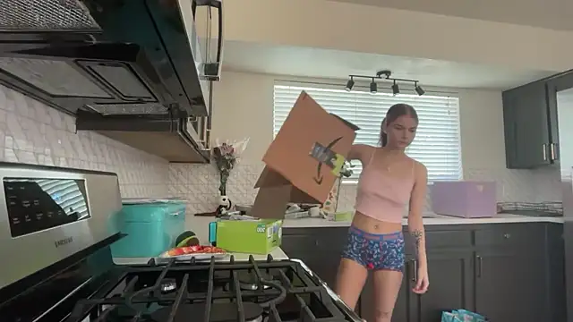 Snapshot of kykybaby4444 chatting on 12-02-25, 07:42 kykybaby4444 online show from 12-02-25, 07:42