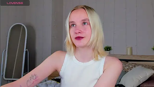 Carolin Miller online show from 09-22-25, 08:27