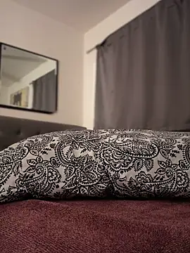 himNIGuys online show from 11-25-25, 07:08