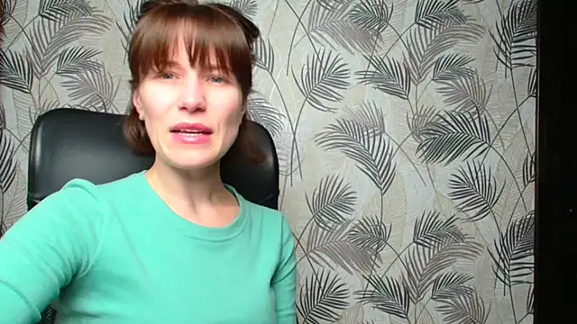 Snapshot of Kelly_Kisss chatting on 09-28-25, 05:18 Kelly Kisss online show from 09-28-25, 05:18