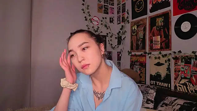 OdetteBiddy online show from 11-22-25, 09:14