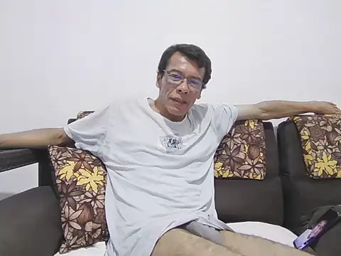 skinnylatino51 online show from 10-23-25, 11:57