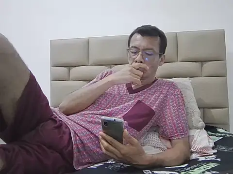 skinnylatino51 online show from 12-03-25, 01:35