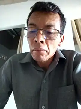 skinnylatino51 online show from 04-10-26, 05:06