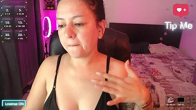 Snapshot of Abbyjoness21 chatting on 11-07-25, 09:53 Abbyjoness21 online show from 11-07-25, 09:53