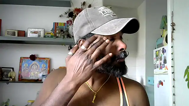 frenchblackc31 online show from 05-08-26, 01:38