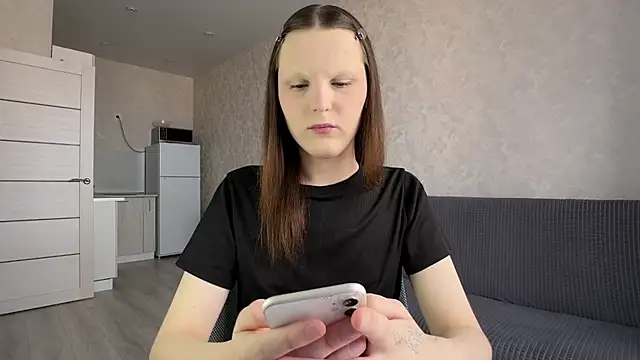 Snapshot of vertul1ana chatting on 06-23-26, 01:42 vertul1ana online show from 06-23-26, 01:42