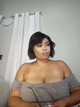 MadamPinky online show from 02-08-26, 05:27