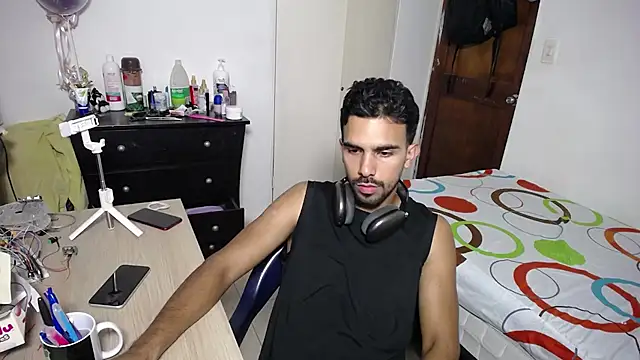 DiegoDesire20 online show from 04-20-26, 11:28