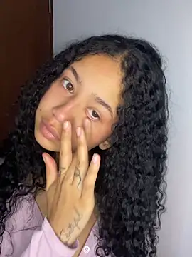 jadee8 online show from 04-05-26, 02:14