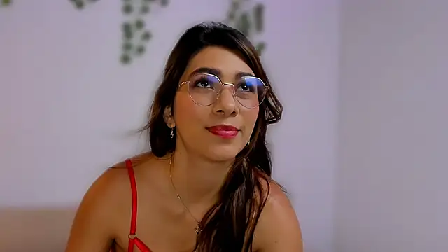 Snapshot of sara_doll77 chatting on 04-16-26, 07:36 sara doll77 online show from 04-16-26, 07:36