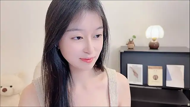 Onechestnut online show from 10-21-25, 12:06