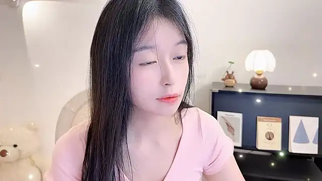 Onechestnut online show from 11-12-25, 10:48