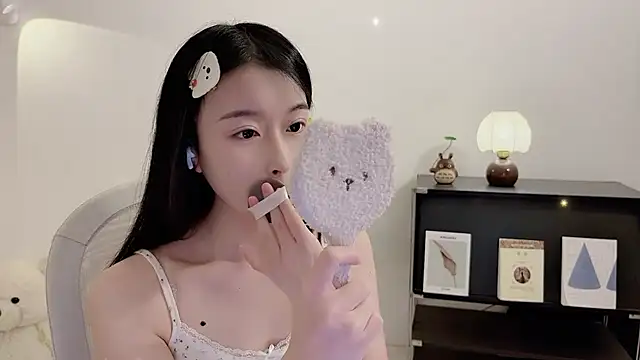 Onechestnut online show from 11-29-25, 06:05