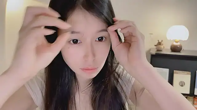 Onechestnut online show from 04-18-26, 06:06