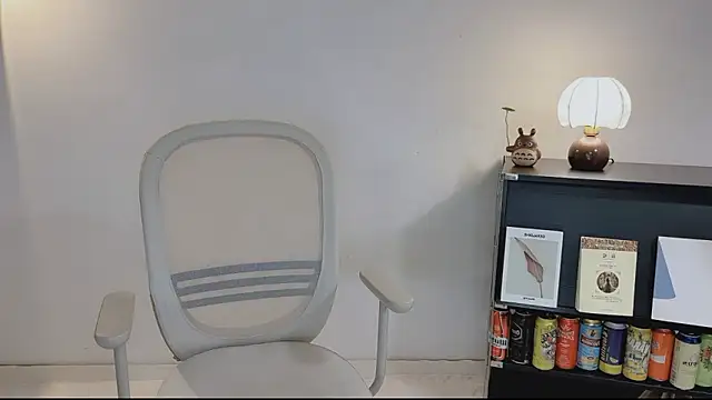 Onechestnut online show from 04-22-26, 05:14