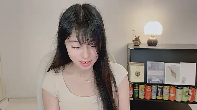 Snapshot of Onechestnut chatting on 05-31-26, 09:16 Onechestnut online show from 05-31-26, 09:16