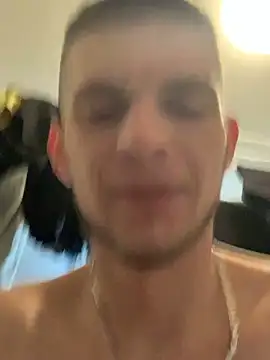 macho1347 online show from 09-28-25, 05:51