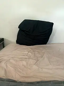 Snapshot of corazon_0773 chatting on 09-24-25, 01:36 corazon 0773 online show from 09-24-25, 01:36