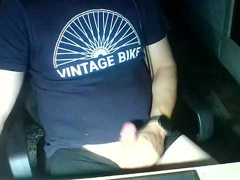 Snapshot of zee06 chatting on 10-11-25, 06:17 zee06 online show from 10-11-25, 06:17