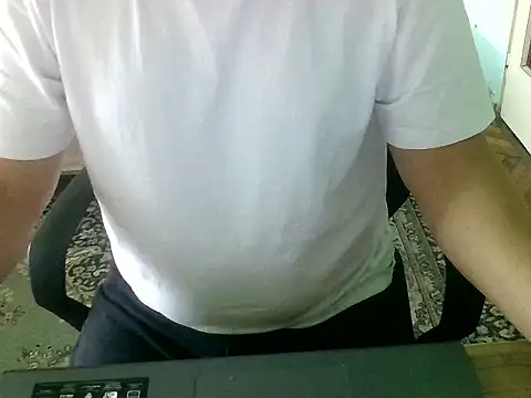 Snapshot of zee06 chatting on 10-24-25, 12:34 zee06 online show from 10-24-25, 12:34