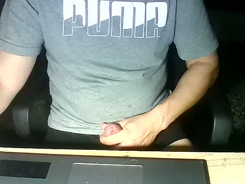 Snapshot of zee06 chatting on 11-18-25, 09:08 zee06 online show from 11-18-25, 09:08