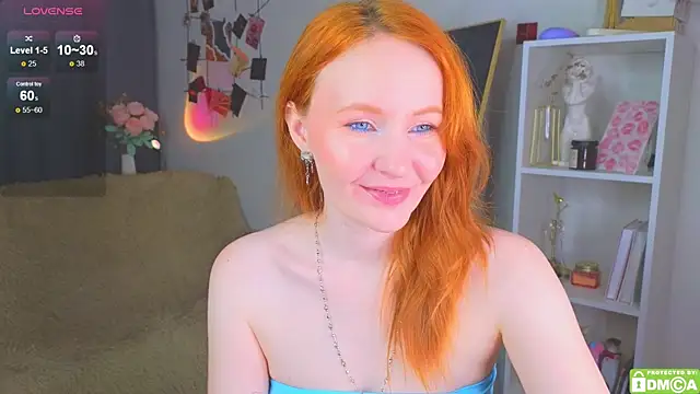 Snapshot of JoyceJones chatting on 10-13-25, 07:14 JoyceJones online show from 10-13-25, 07:14