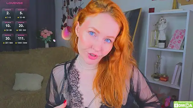 Snapshot of JoyceJones chatting on 10-19-25, 07:58 JoyceJones online show from 10-19-25, 07:58