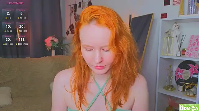 Snapshot of JoyceJones chatting on 11-27-25, 09:28 JoyceJones online show from 11-27-25, 09:28