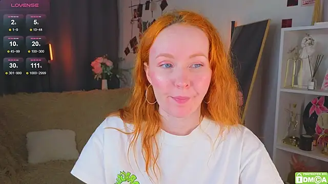 Snapshot of JoyceJones chatting on 12-01-25, 08:36 JoyceJones online show from 12-01-25, 08:36