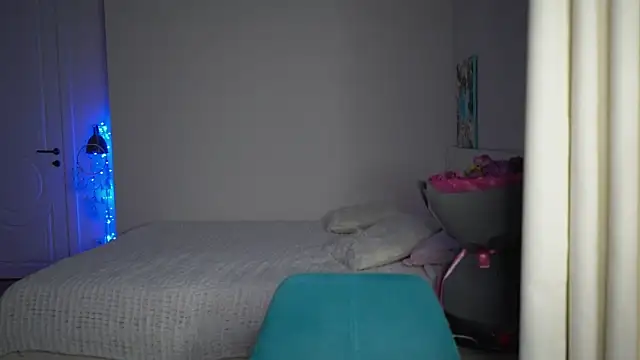 EwelynScott online show from 11-17-25, 06:03