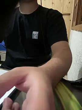 Snapshot of Brinquedo-da-zoe chatting on 02-24-26, 01:47 Brinquedo-da-zoe online show from 02-24-26, 01:47