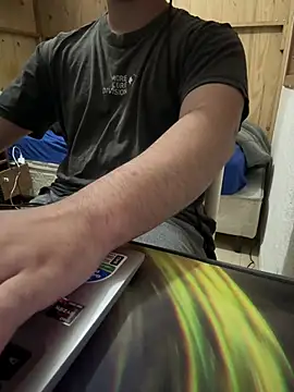 Snapshot of Brinquedo-da-zoe chatting on 02-26-26, 05:17 Brinquedo-da-zoe online show from 02-26-26, 05:17