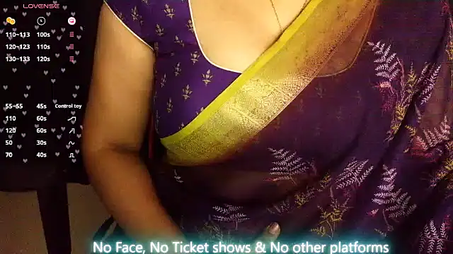 Snapshot of Anuforyou19 chatting on 07-10-26, 03:25 Anuforyou19 online show from 07-10-26, 03:25