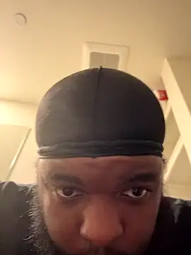 sneakdalink online show from 11-18-25, 05:39