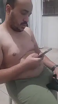 Urso Nerd online show from 10-16-25, 04:30