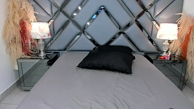 Milan LewisS online show from 09-20-25, 12:17