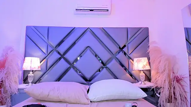 Milan LewisS online show from 03-13-26, 01:29