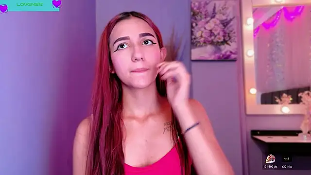 Snapshot of NataliaPrada_s chatting on 12-16-25, 04:12 NataliaPrada s online show from 12-16-25, 04:12