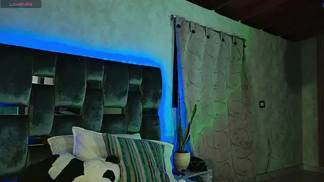 Taurito    online show from 11-04-25, 05:17