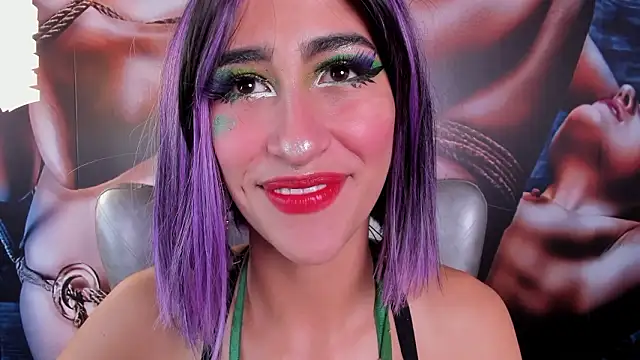 Snapshot of miss___taylor chatting on 03-18-26, 02:15 miss taylor online show from 03-18-26, 02:15