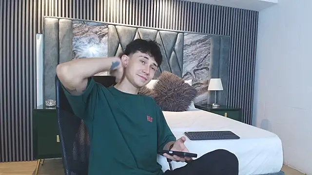 Michael blue online show from 02-08-26, 07:39