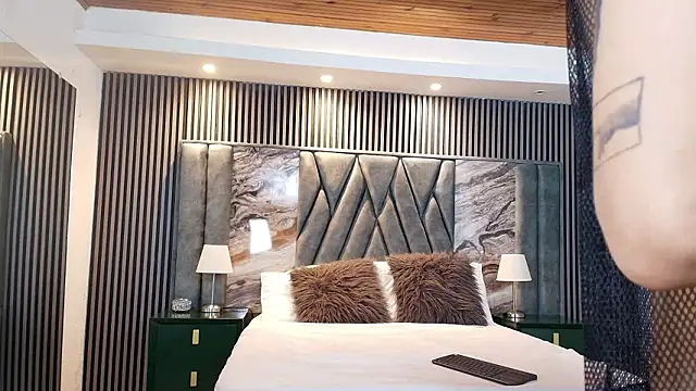 Michael blue online show from 02-18-26, 08:27