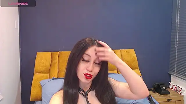 KendraaSimons online show from 11-18-25, 08:24