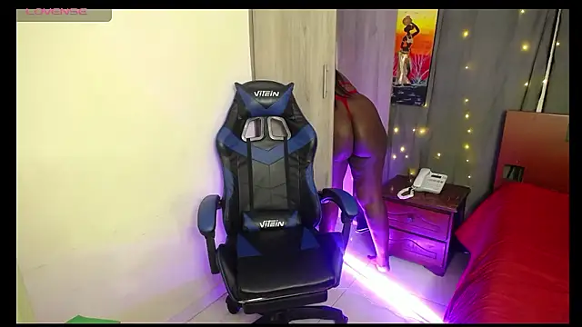 MONIQUE-LAMOUR online show from 01-18-26, 06:17