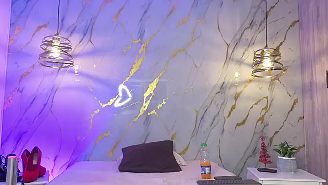 Scaarlettfox online show from 02-25-26, 07:45